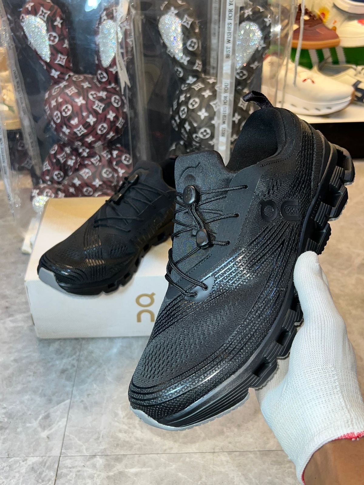 On Cloud X Z5 鈥楤lack鈥�