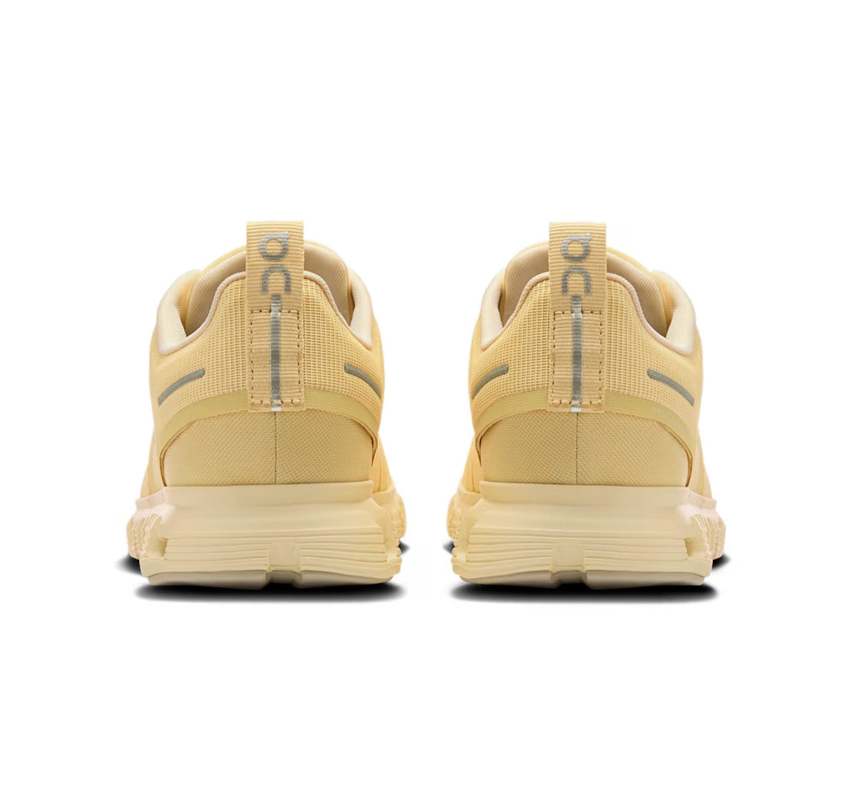 ON Womens Cloud 6 Waterproof Nectar/Castor