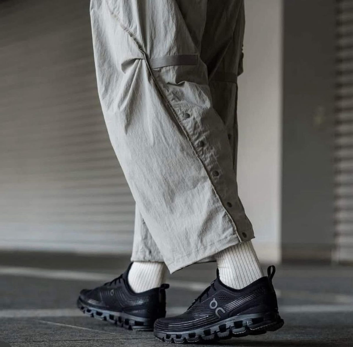 On Cloud X Z5 鈥楤lack鈥�