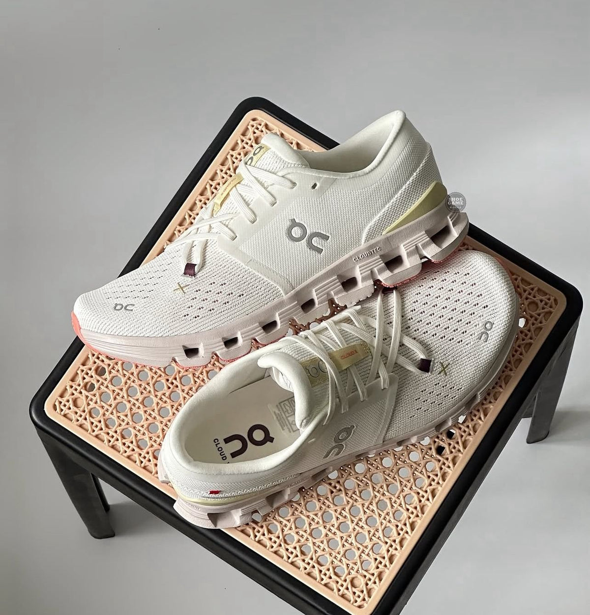 On Cloud X 4 鈥業vory Sand鈥�