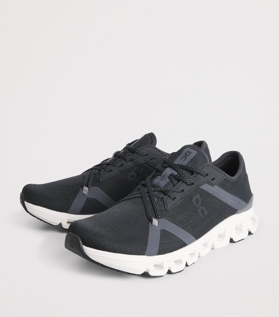 ON Cloud X 4 AD 鈥楤lack and white鈥�