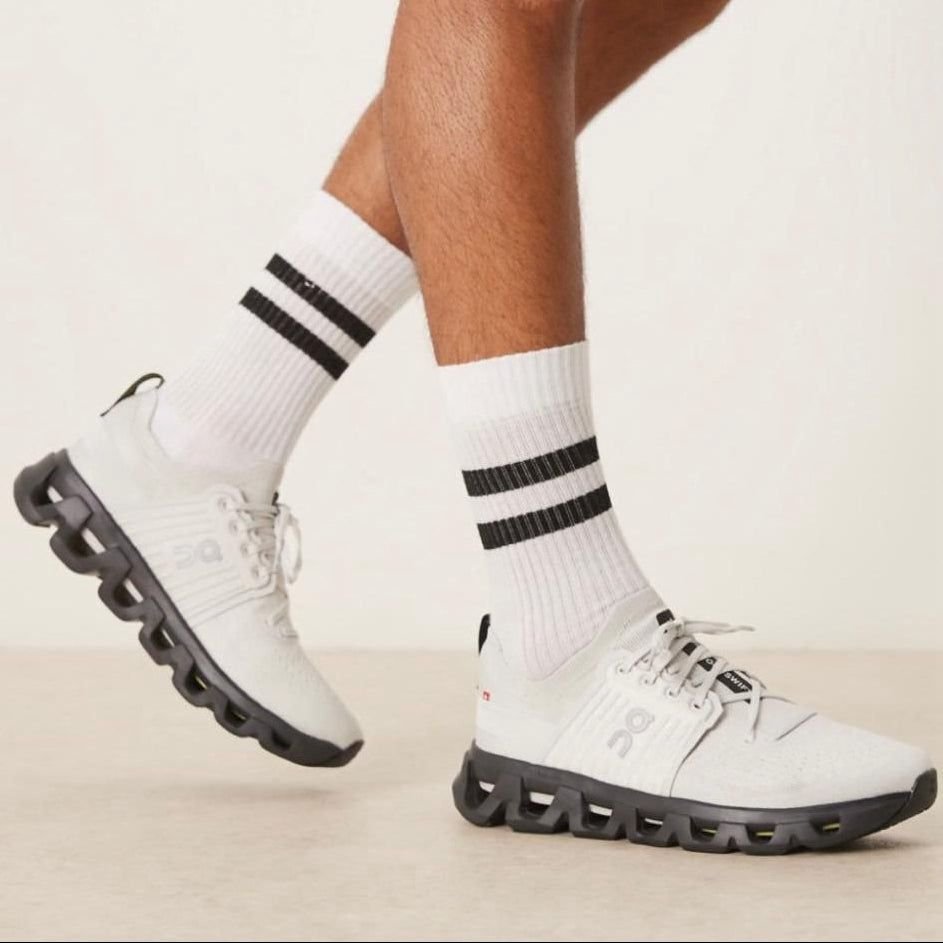 On Cloudswift 4 Wolf / Black 鈥�Lightweight Running
