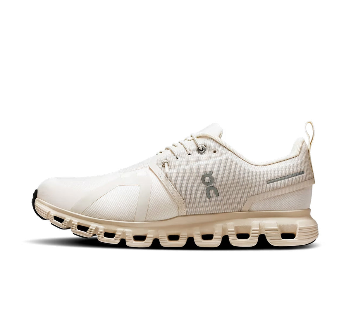 ON Womens Cloud 6 Waterproof Pearl/Cream