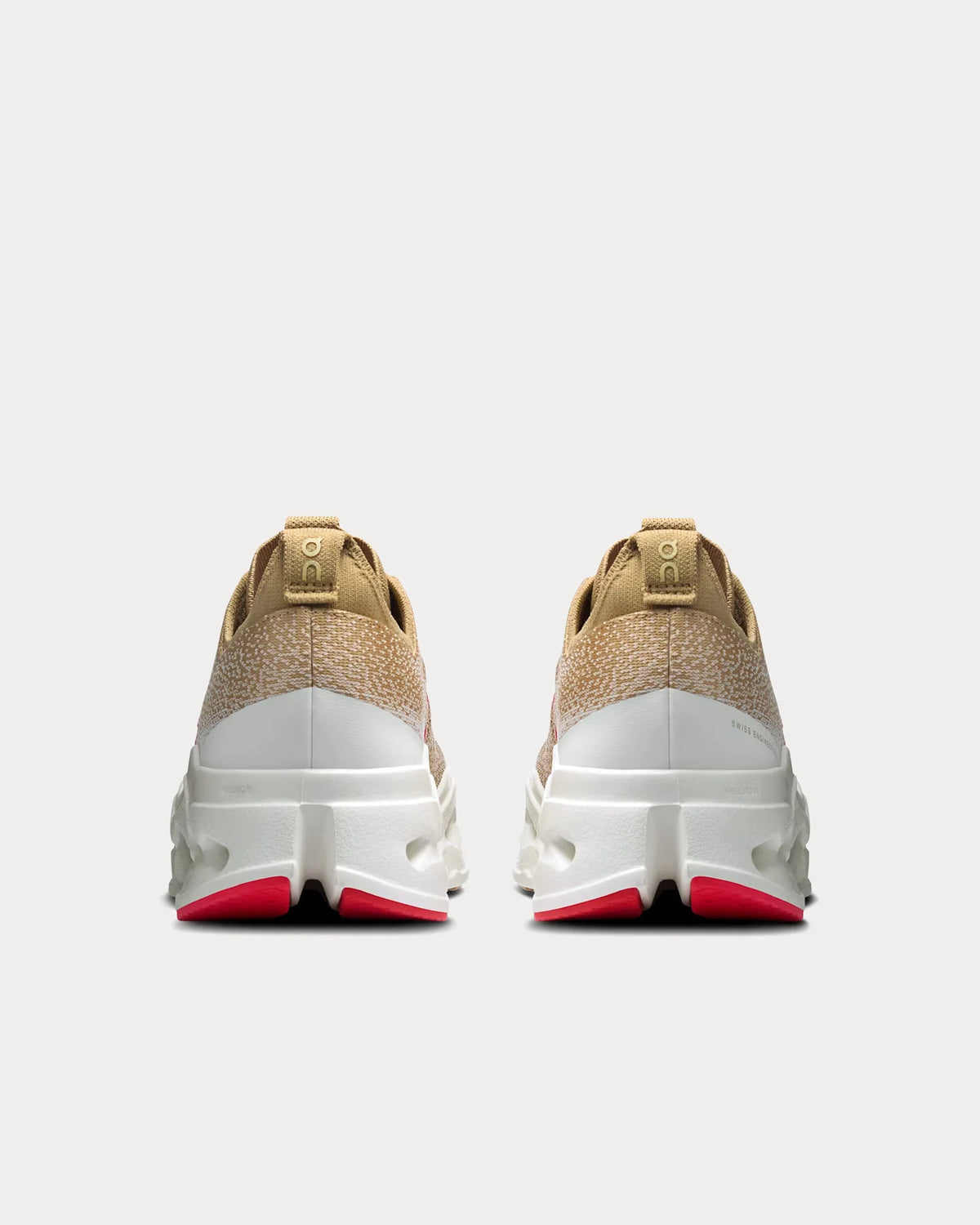 On 鈥�Cloudsurfer Max 鈥榊ear of the Horse鈥�Chai / Ivory Running Shoes